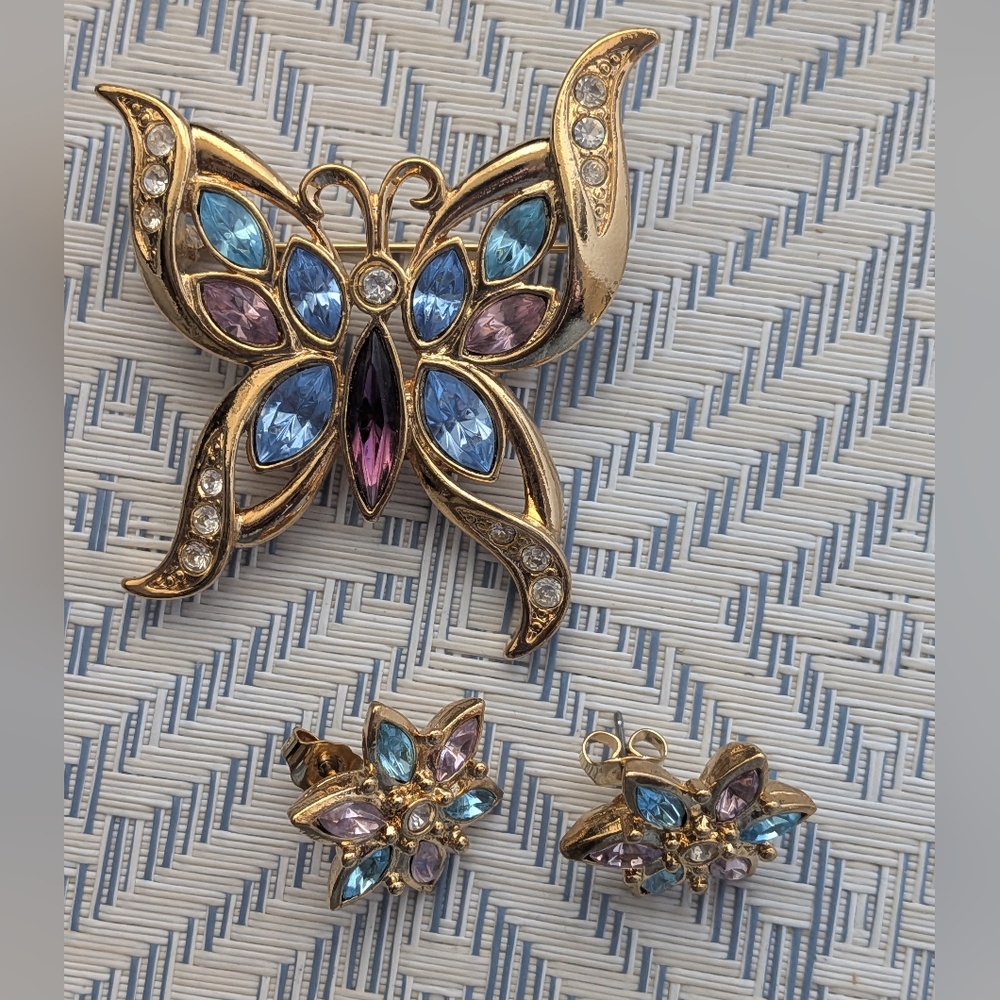 Vtg Avon Golden Butterfly Brooch And Earrings Set Pastel Rhinestones Nwob